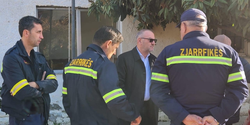 Prefekti i Qarkut Fier, inspekton ambientet e Stacionit të MZSH Lushnje.