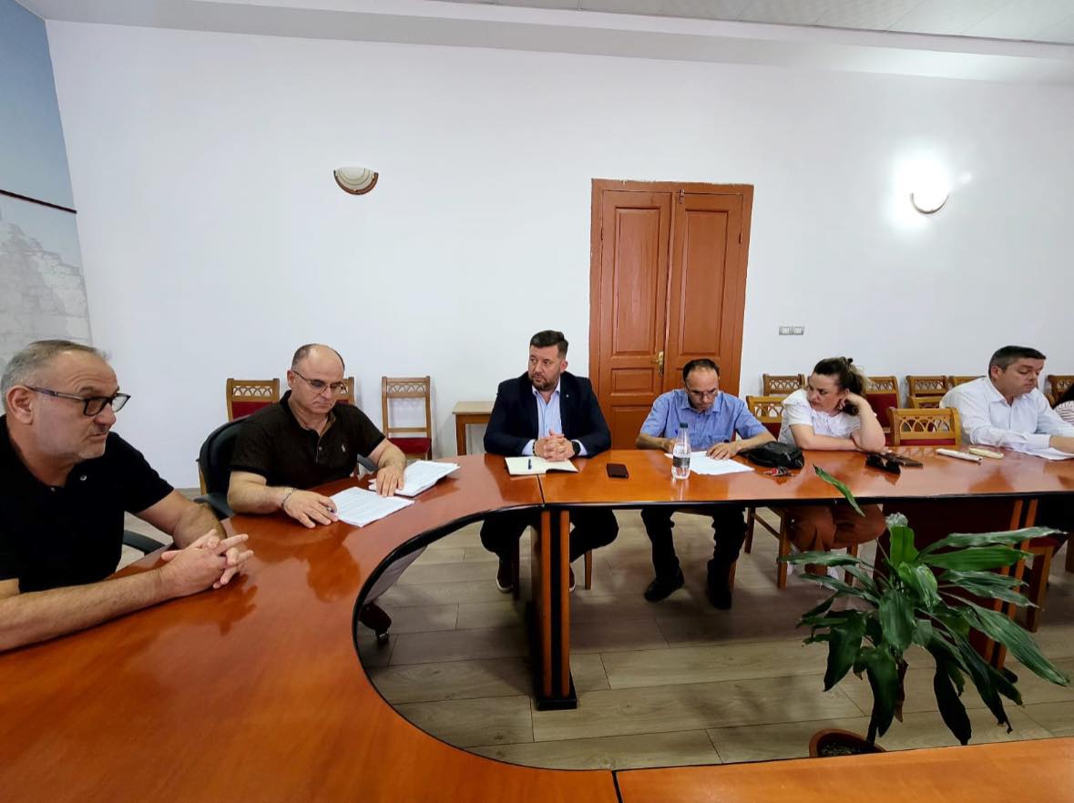 Takim i Komitetit Rajonal për Parandalimin e Radikalizmit dhe Luftës Kundër Ekstremizmit të Dhunshëm të Qarkut Fier.