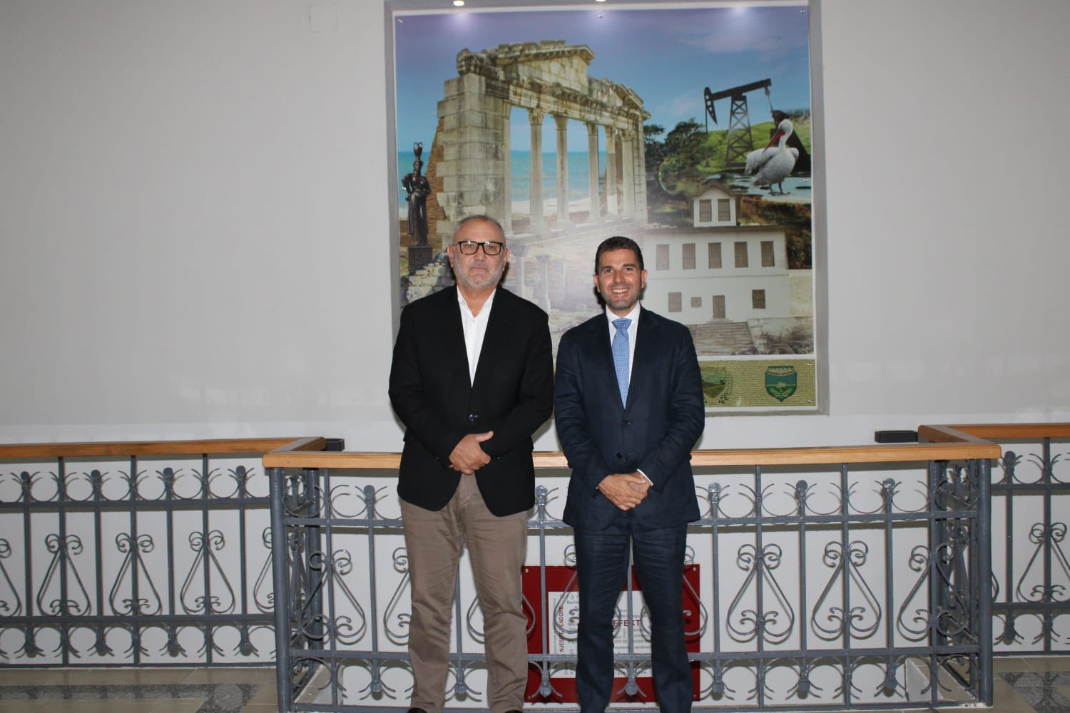 Takim i Prefekti i Qarkut Fier z. Arben Çuko, me z. Achille Provenzano, Konsull i Përgjithshëm i Italisë në Vlorë.