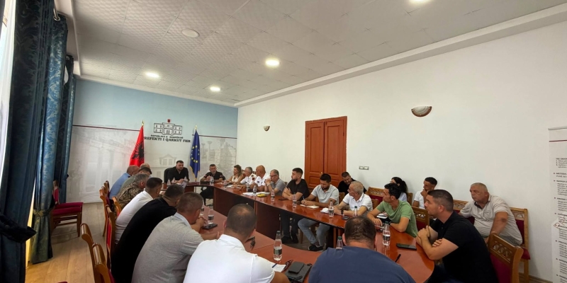 Takim i Komisionit të Mbrojtjes Civile te qarkut Fier.